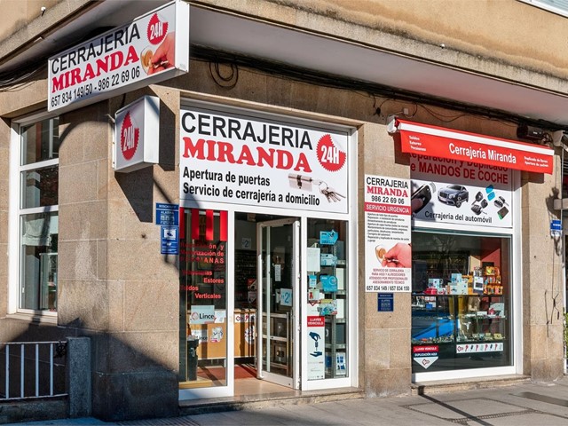 Descubra nuestros cursos de cerrajería, cajas fuertes y reparación de mandos