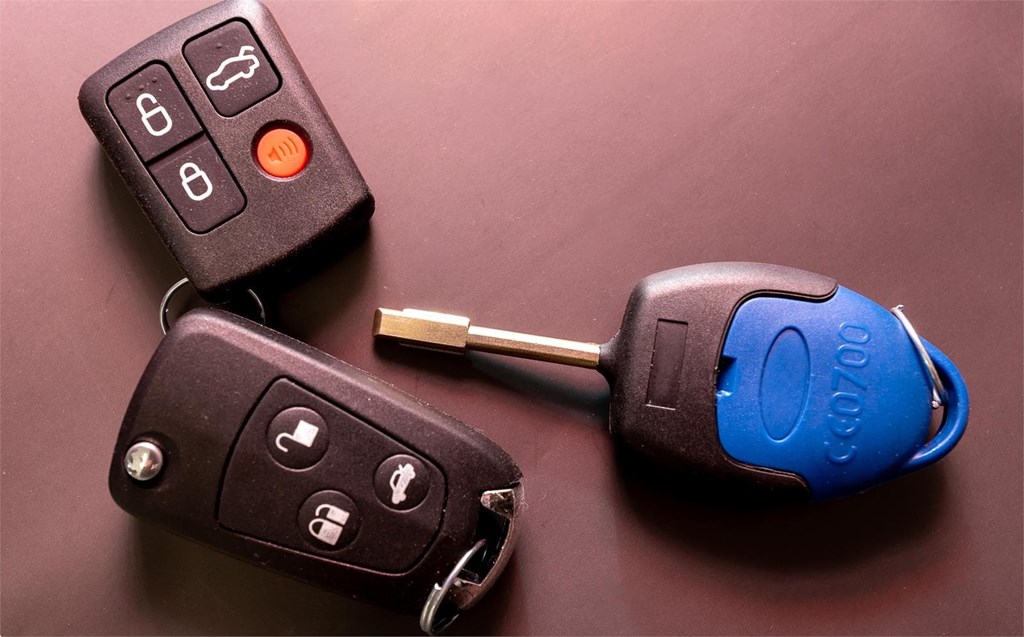 ¿Qué hacer si ha dejado las llaves dentro del maletero?